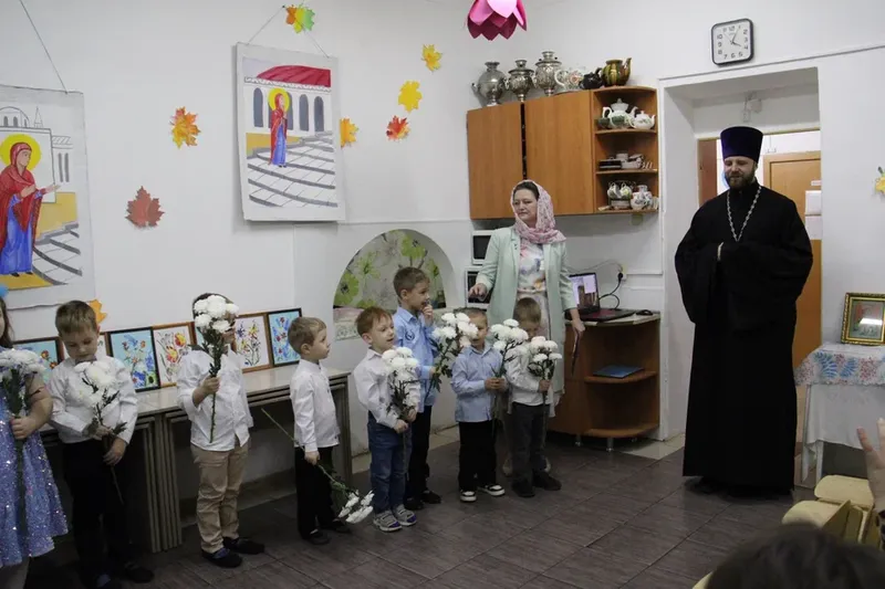 «Радость Моя»: в дошкольной группе при храме устроили праздник для мам