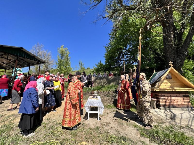 Освящение нового источника в честь великомученика Георгия Победоносца в станице Каргинской