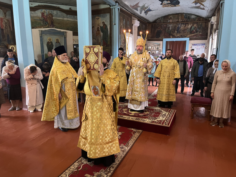 С архипастырским визитом епископ Симон посетил Георгиевское архиерейское подворье хутора Киреевка