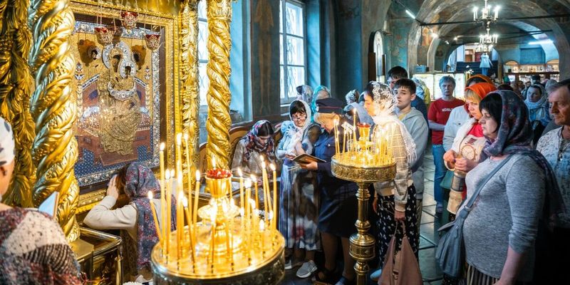 СЛУЧАИ БЛАГОДАТНОЙ ПОМОЩИ ОТ ИКОНЫ «ВСЕЦАРИЦА» В НОВОСПАССКОМ МОНАСТЫРЕ