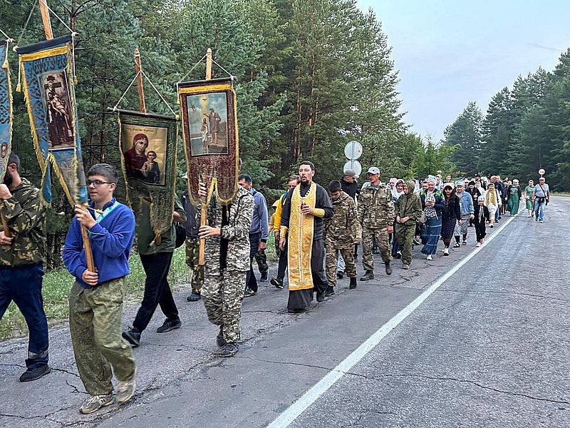 Крестный ход в станицу Еланскую на день Рождества святителя Николая Чудотворца