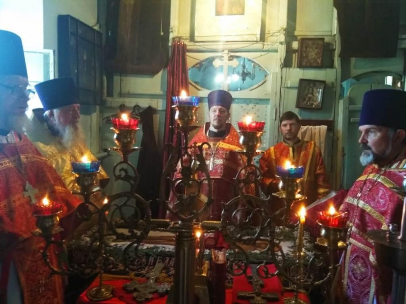 В храме Архангела Михаила станицы Вешенской состоялось соборное богослужение