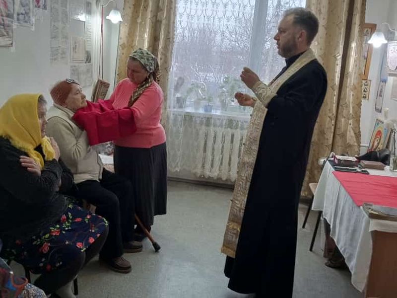 Протоиерей Роман Мясников 29 января посетил дом престарелых