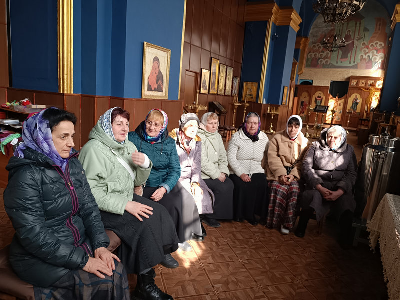 Занятие Библейской группы прошло в храме Пресвятой Троицы села Маньково