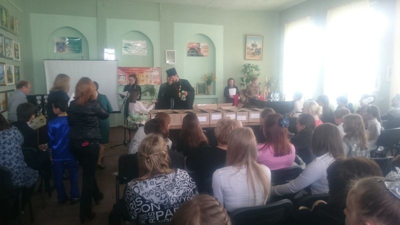 В Центральной городской библиотеке им. А.С. Пушкина прошел конкурсный день епархиального фестиваля православной культуры «Пасха Красная»