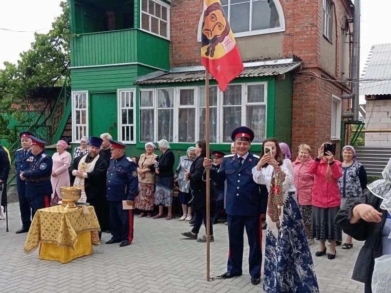 В Миллеровском юрте провели старинный казачий обряд для детей «посажение на коня».