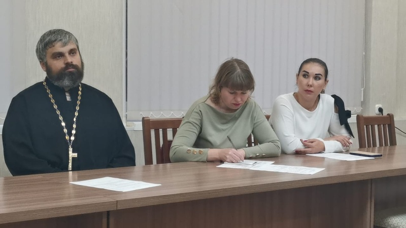 В обсуждении взаимодействия казачьих учебных заведений Сулинского района и Сулинского благочиния принял участие иерей Виктор Литвинов