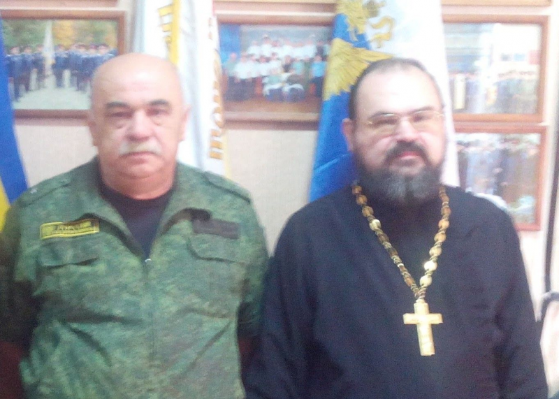 Духовник Донецкого округа ВКО ВВД протоиерей Василий Хадыкин посетил штаб Сулинского юрта и провел рабочую встречу с юртовым атаманом