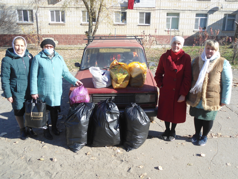 Добровольцы «Общины Милосердия» собрали и передали нуждающимся одежду и обувь для детей и взрослых, предметы первой необходимости