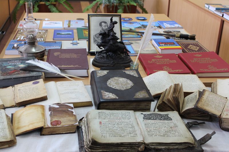 В шахтинском вузе сквозь призму донской истории и культуры осмысляли значение православной книги