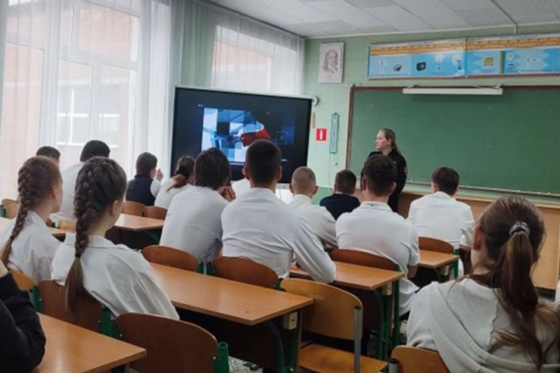 Школьники Гуково обсудили важность здорового образа жизни