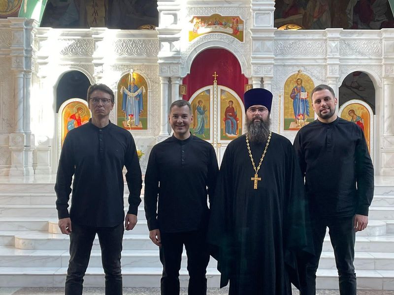 Арт-группа «ЛАРГО» исполнила кант «Нашей Богородице» в Покровском кафедральном соборе города Шахты. ВИДЕО