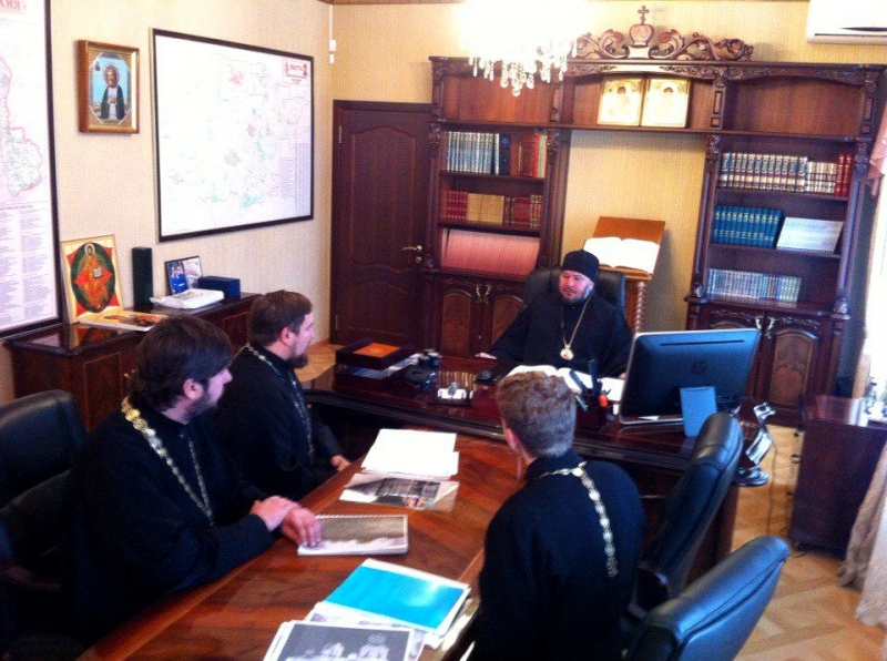 Преосвященнейший епископ Симон провел рабочие совещание с духовенством Донецкого благочиния