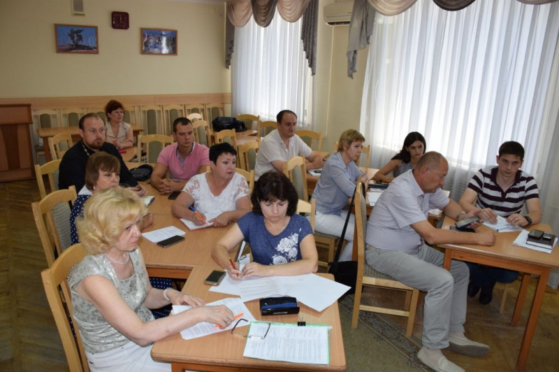 Протоиерей Роман Амплеев принял участие в заседании организационного комитета по подготовке праздничных мероприятий, посвященных Дню города и Дню шахтера