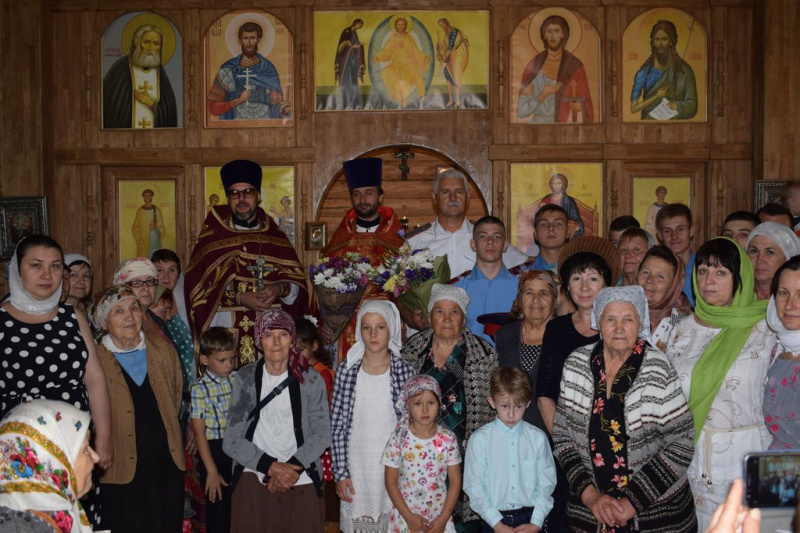 Торжественным богослужением почтили день памяти святых царственных страстотерпцев в Алексеевском Архиерейском подворье при казачьем кадетском корпусе имени Я.П. Бакланова г. Шахты