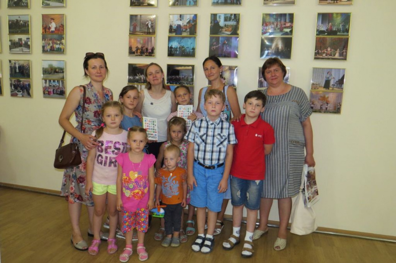 В Нижнедонском благочинии состоялась встреча с детской писательницей Ниной Дашевской. В мероприятии приняли участие прихожане храма Архистратига Михаила пос. Каменоломни