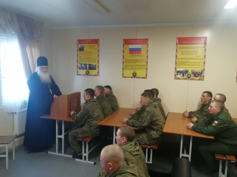 Иеромонах Николай (Наметышев) с пастырским визитом посетил 163-й танковый полк, 3 батальон, 7 роту 150-й мотострелковой дивизии