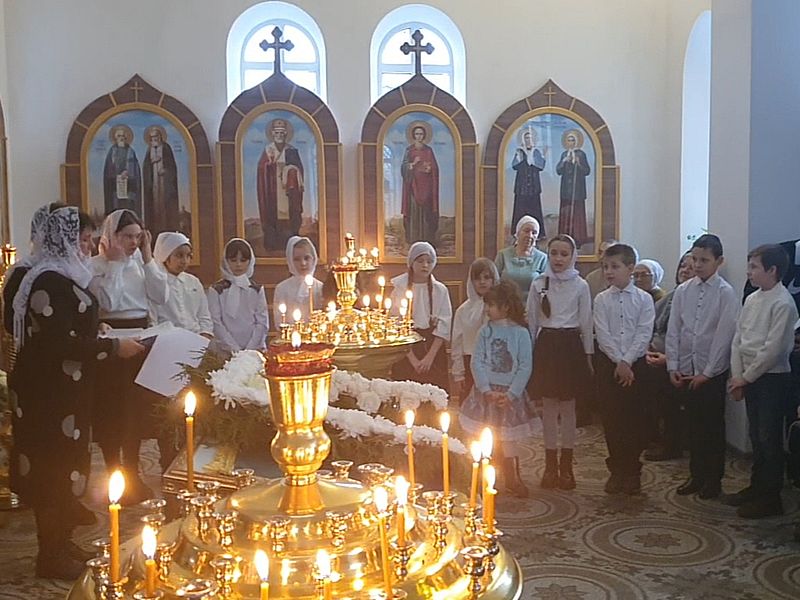 В храме святого благоверного князя Александра Невского состоялся Рождественский концерт