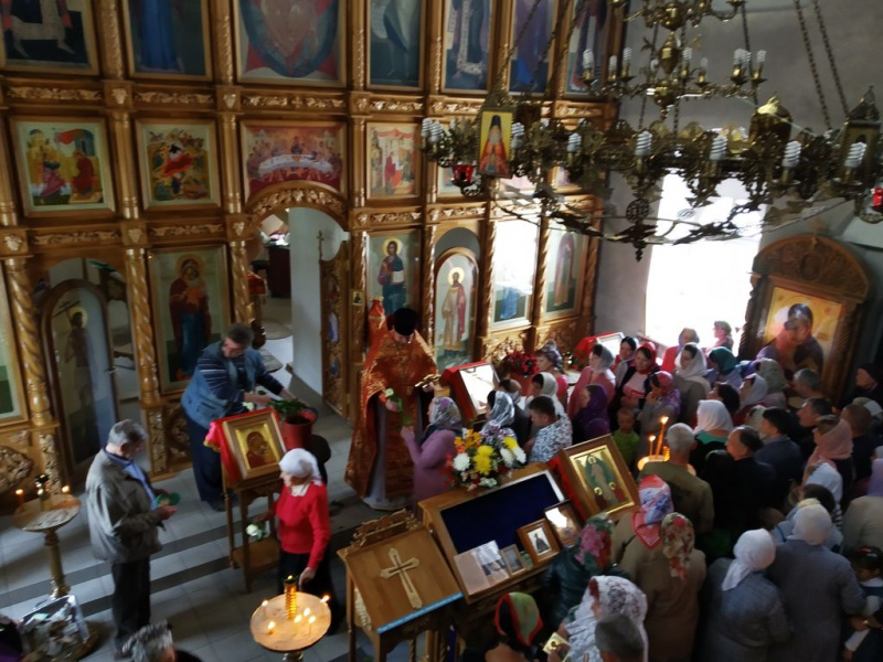 Чествование прихожанок Донского храма г. Новошахтинска в честь дня святых жен мироносиц