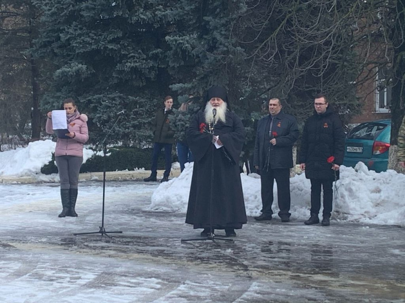 Иеромонах Николай (Наметышев) посетил митинг в день освобождения пос. Персиановский от немецко-фашистской Германии