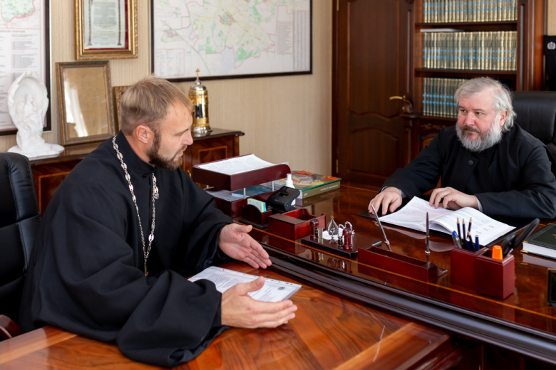Епископ Симон обсудил развитие паломнического служения Шахтинской епархии
