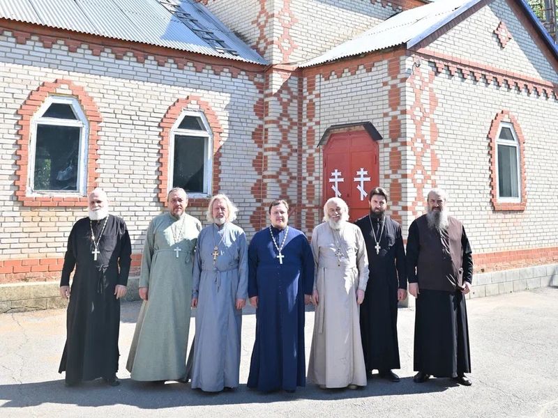 В Пантелеимоновском храме посёлка Глубокий прошло собрание духовенства Каменского округа