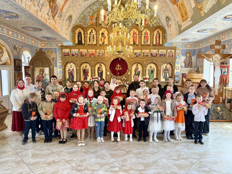 В воскресной школе «Красное солнышко» при храме Иоанна Предтечи станицы Боковской состоялся пасхальный концерт