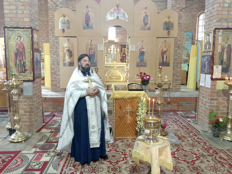 Молебен в Никольском храме слободы Кашары