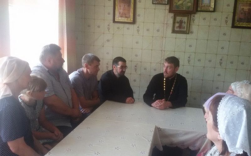 Миссионерскую беседу в храме Пророка Иоанна Предтечи города Новошахтинска провел иерей Антоний Колпаков 26 августа в храме Пророка Иоанна Предтечи города Новошахтинска после богослужения состоялась беседа всех желающих прихожан с настоятелем иереем Антон