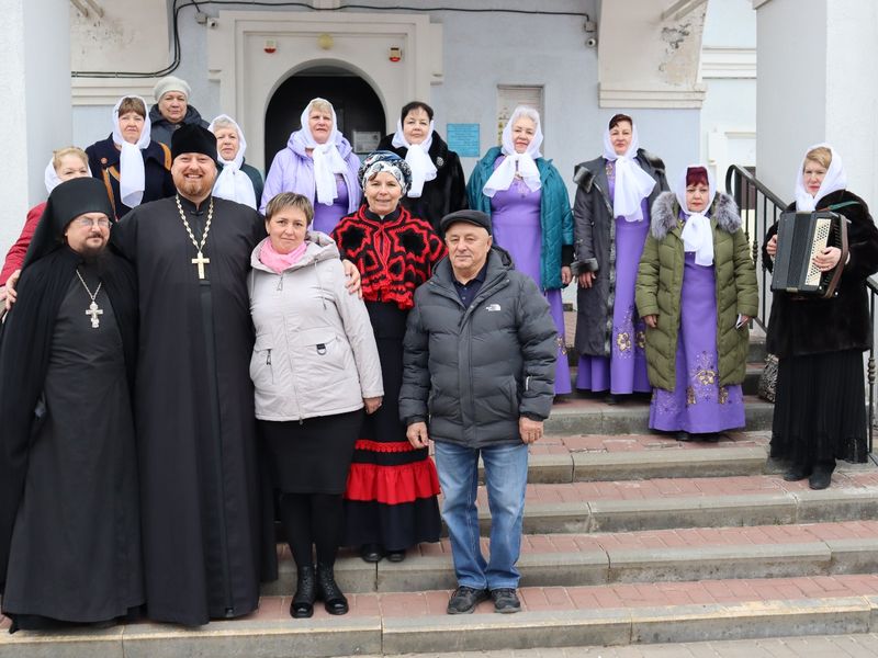 В прощеное воскресенье на площади перед Донским храмом состоялись народные гуляния, посвященные окончанию Масленицы