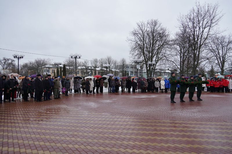 Эхо далекой войны: в Октябрьском районе почтили память павших героев-освободителей