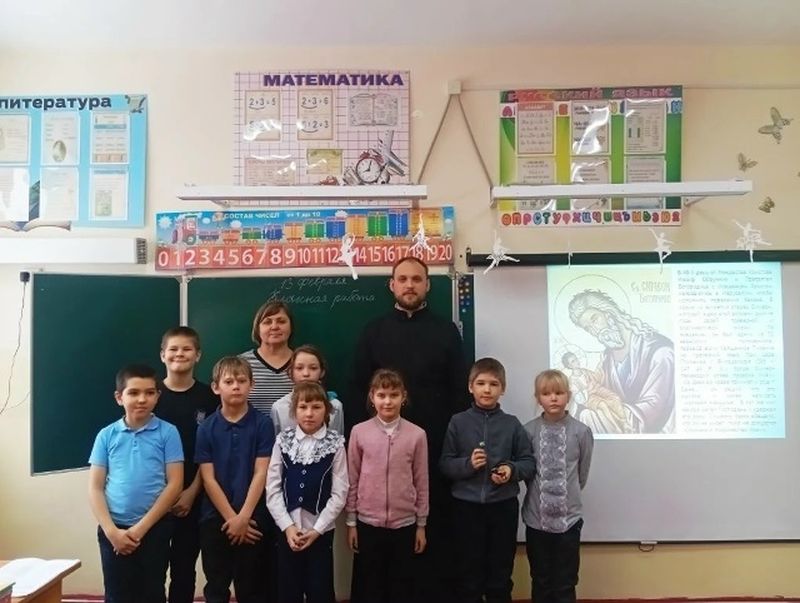 Встреча с катехизатором в Нижне-Калиновской школе: о празднике Сретения и смысле человеческой жизни