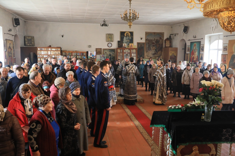 В день памяти сорока мучеников Севастийских епископ Шахтинский и Миллеровский Симон совершил литургию Преждеосвященных Даров в храме великомученика Пантелеимона Целителя г. Миллерово