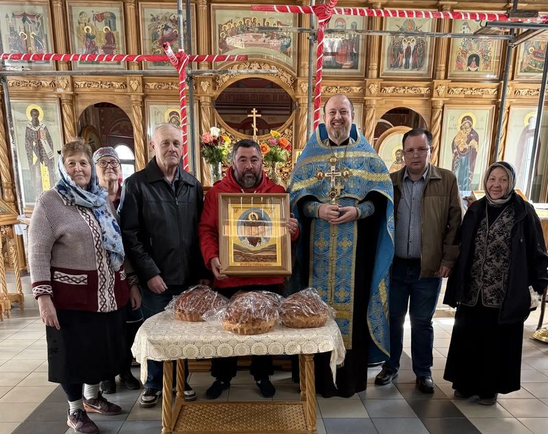 В Донском храме города Новошахтинска прошёл молебен в честь образа иконы Божией Матери «Спорительница хлебов»  