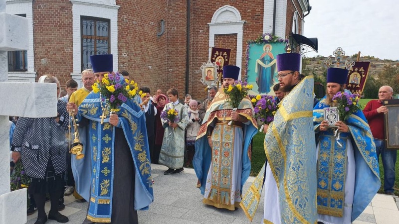 Приход храма Покрова Пресвятой Богородицы сл. Никольская Миллеровского благочиния отметил престольный праздник