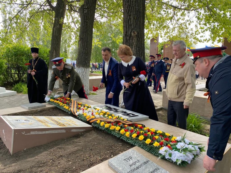 Благочинный Зверево-Никольского округа принял участие в митинге ко Дню Великой Победы