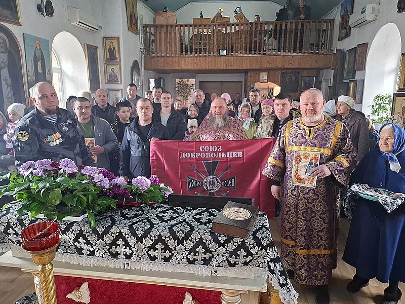 В храме Святителя Тихона Задонского вручили награды прихожанам-волонтерам   