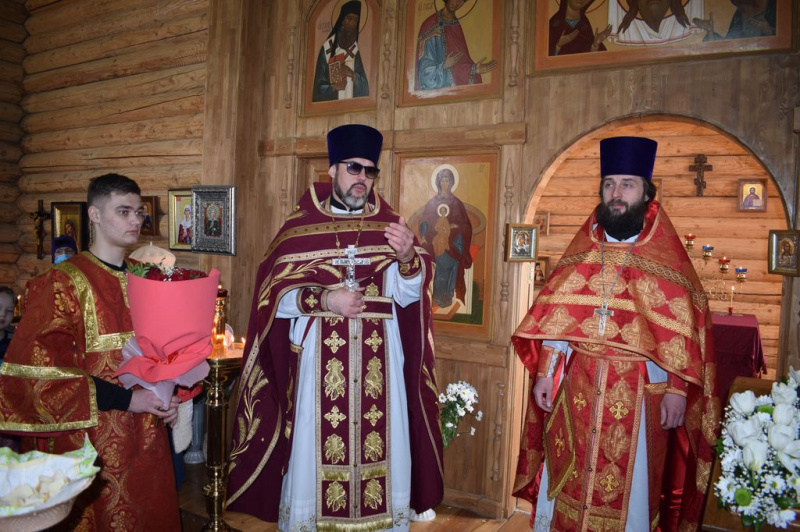 В храме блаженной Матроны Алексеевского архиерейского подворья при казачьем кадетском корпусе г. Шахты отметили престольный праздник