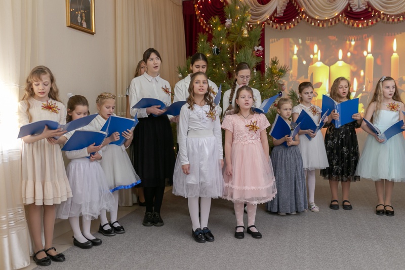Рождественский концерт прошел в духовно-просветительском центре Покровского кафедрального собора города Шахты
