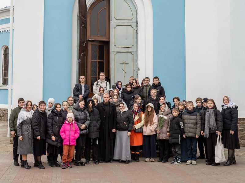 Экскурсия для Движения Первых организована в Покровском кафедральном соборе