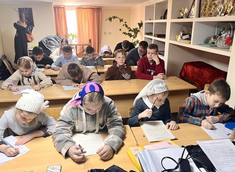 В воскресной школе станицы Боковской состоялся первый тур Кирилло-Мефодиевской олимпиады