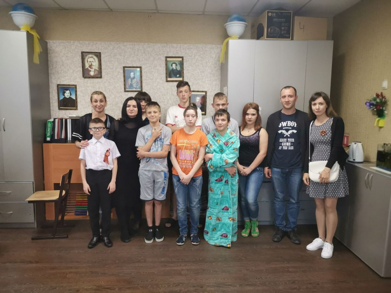 В день Великой Победы православная молодёжь посетила центр помощи детям №3 г. Шахты