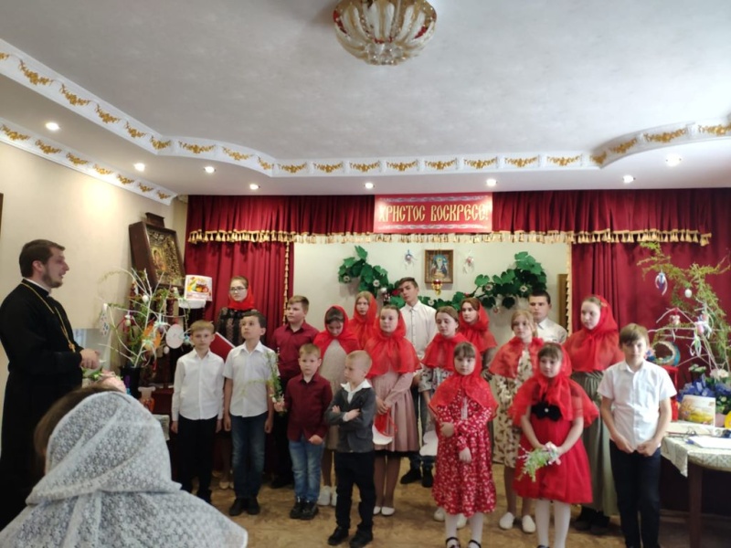 В воскресной школе «Красное солнышко» при храме порока Иоанна Предтечи станицы Боковской состоялся пасхальный концерт