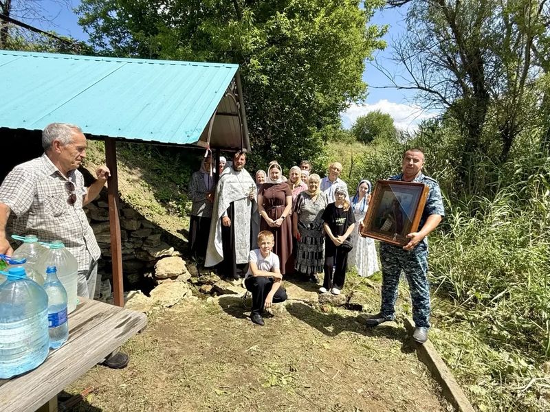 Освящение источника в хуторе Дубовом Боковского района 