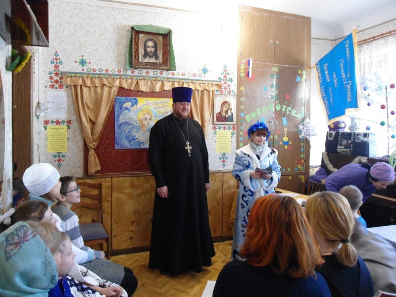 В храме Почаевской иконы Божией Матери г. Каменск-Шахтинский прошел детский рождественский благотворительный концерт «Ангел Милосердия»