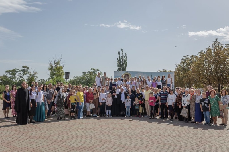 Праздничное мероприятие ко дню памяти покровителей семьи – святых Петра и Февронии Муромских состоялось на Соборной площади