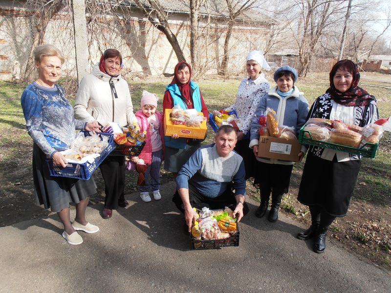 «Люди, которые причащаются из одной Чаши, уже незримо объединены. Но для того, чтобы они поняли это, нужны общие, объединяющие дела»