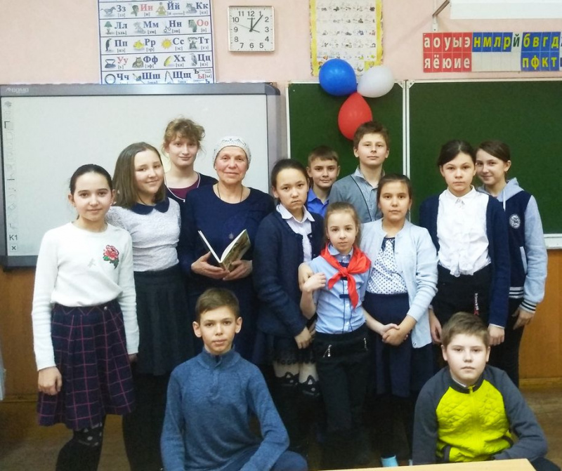 Педагог воскресной школы Свято-Никольского храма провела урок на тему «Культурное наследие христианской Руси» для учеников 5-х классов школы № 1 ст. Обливской