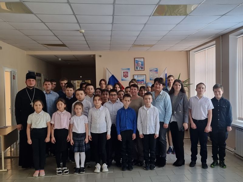 Лекторская группа провела встречу с учащимися Краснозоринской школы Боковского района 