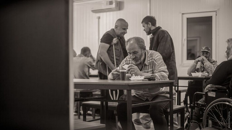 «ПОБЫВ МЕСЯЦ-ДРУГОЙ НА УЛИЦЕ, ЧЕЛОВЕК ПРИВЫКАЕТ К БЕЗДОМНОМУ ОБРАЗУ ЖИЗНИ»